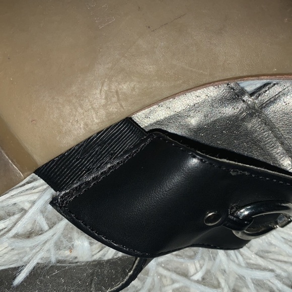 Guess Thong Sandal Black with Silver Links and Guess Logo with Rhinestones 9 - Picture 8 of 14